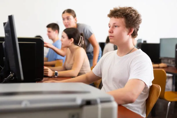 Aulas de informática básica em Brasília