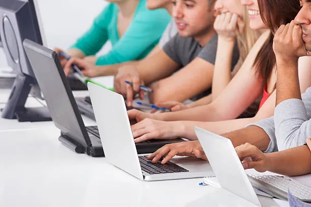 Escola de informática em Brasília